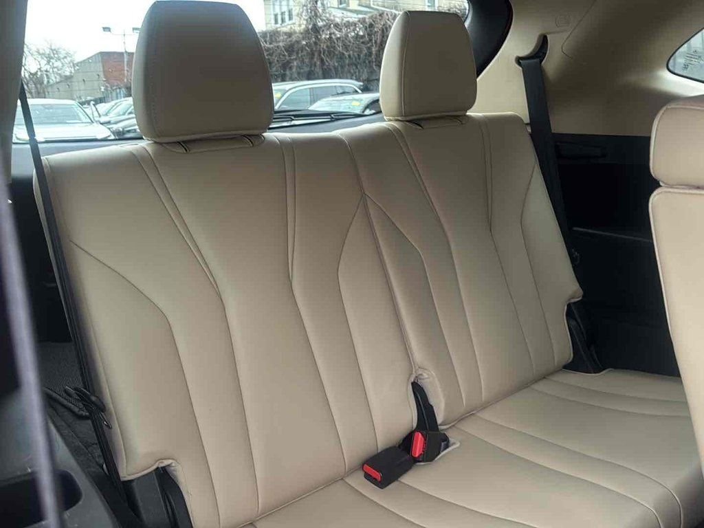 Used 2023 Red Acura Technology image 17