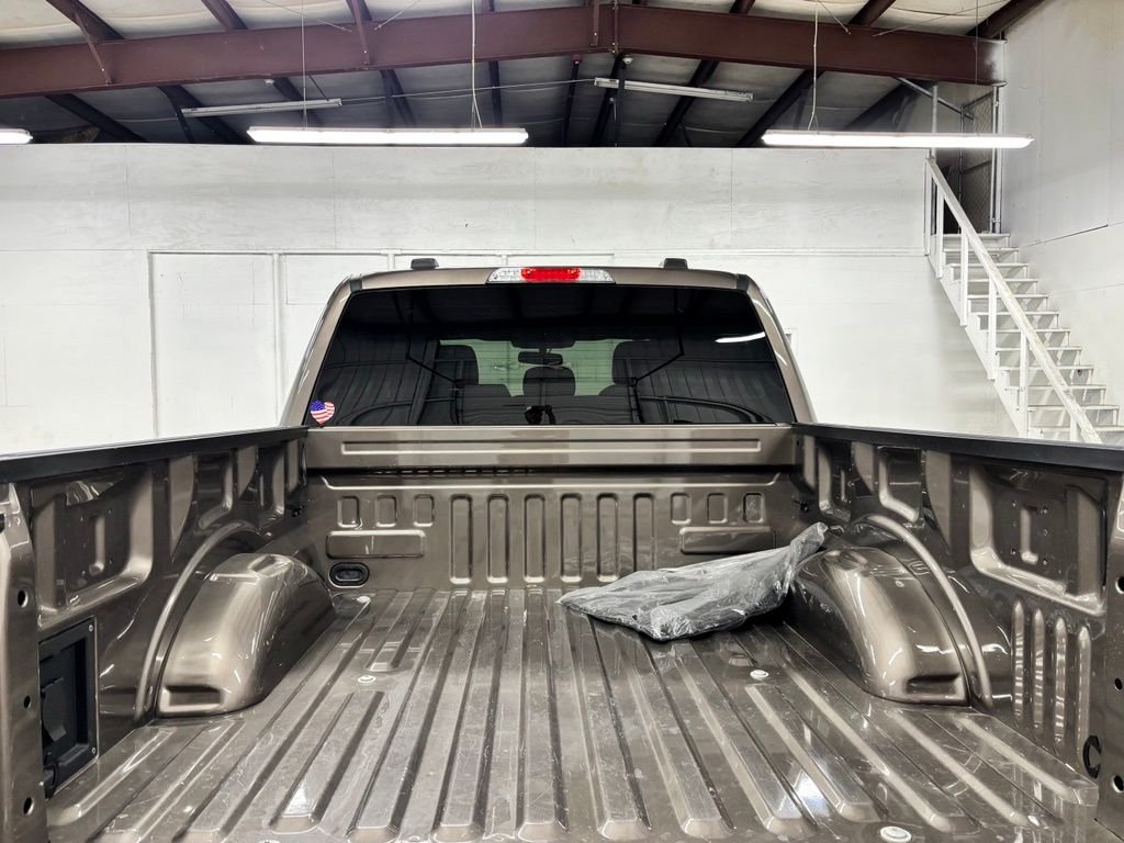Used 2023 Gray Ford XLT image 24