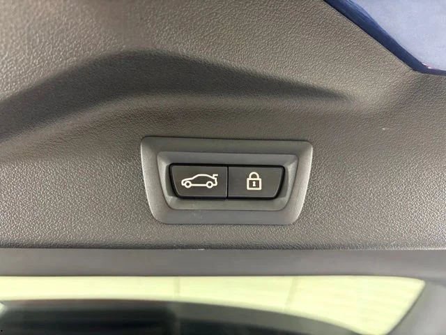 Used 2019 Blue BMW xDrive40i image 35