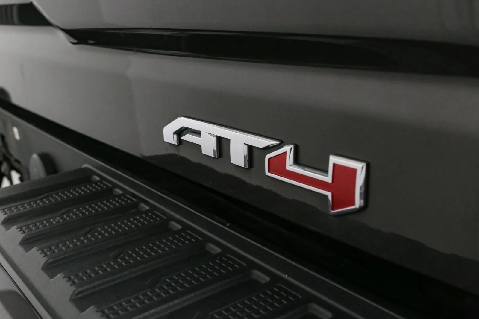 Used 2021 Brownstone Metallic GMC AT4 image 13