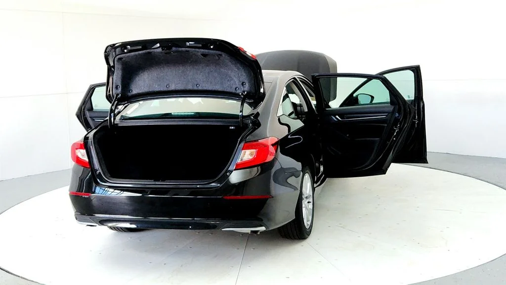 Used 2020  Honda LX image 11