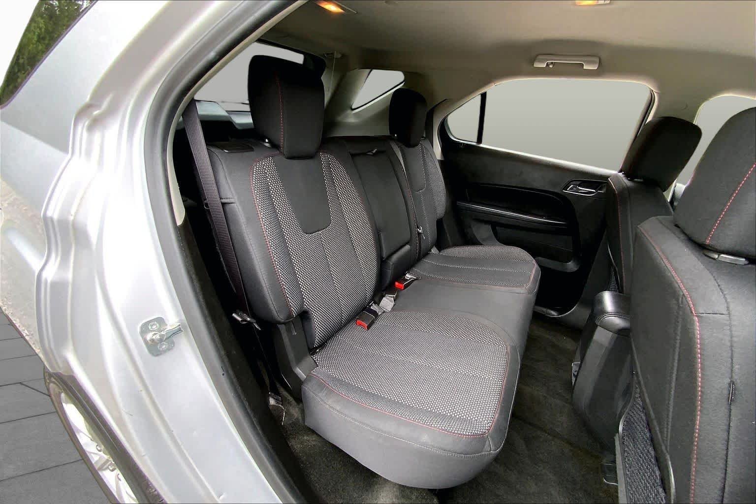 Used 2017 Silver Ice Metallic Chevrolet LT image 17