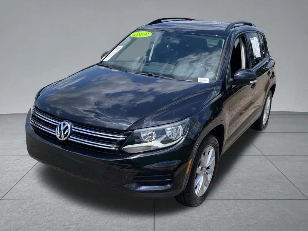 Used 2018 Volkswagen Tiguan Limited Base with VIN WVGAV7AXXJK002107 for sale in Florence, SC