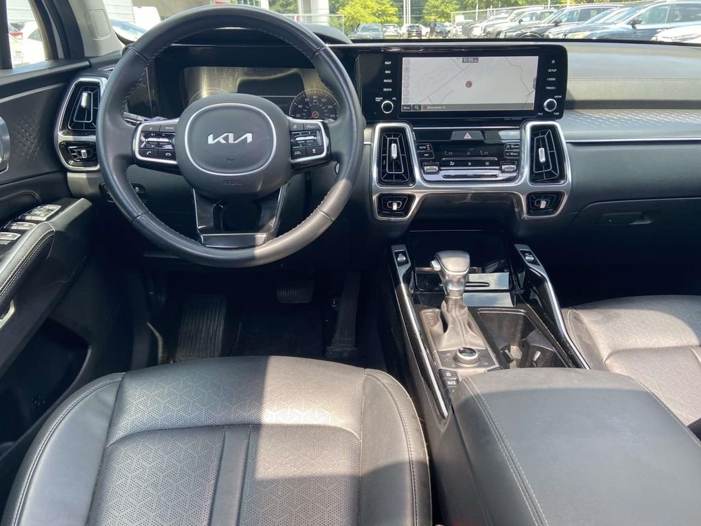 Used 2022 White Kia SX image 12