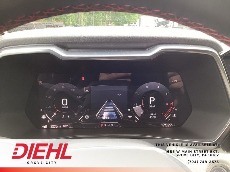 Used 2024 White GMC AT4X image 30