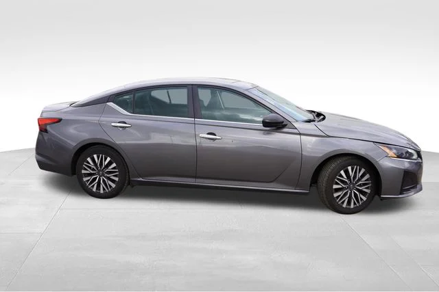Certified Used 2024 Gray Nissan 2.5 SV image 2