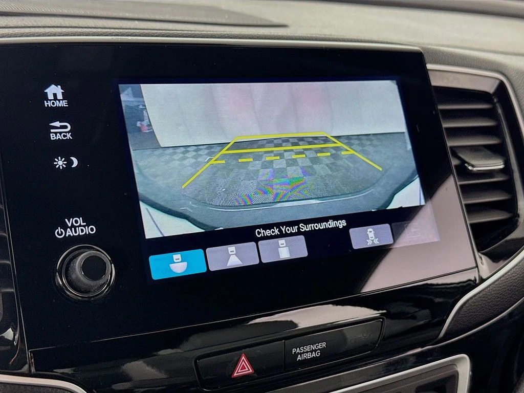 Used 2019  Honda Elite image 17