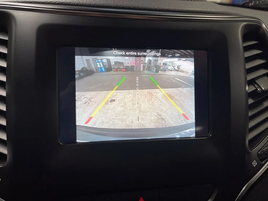 Used 2020 Silver Jeep Latitude Plus image 23
