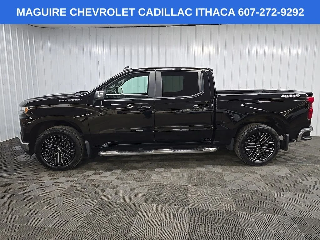 Used 2019 Black Chevrolet LT image 5