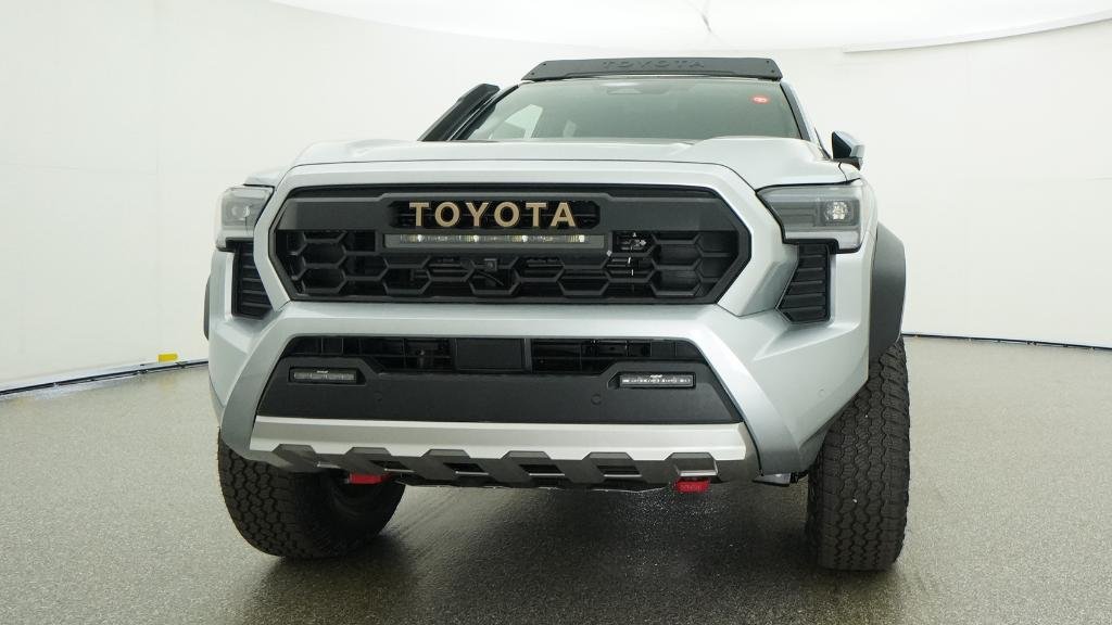 New 2026 Celestial Silver Metallic Toyota Trailhunter image 37