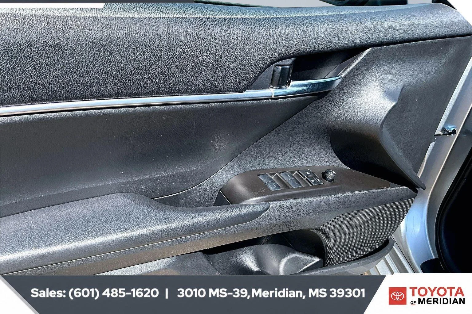 Used 2024 Celestial Silver Metallic Toyota SE Auto (Natl) image 17