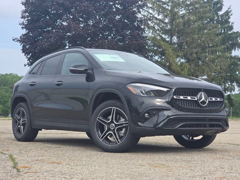 New 2026 Night Black Mercedes-Benz GLA 250 image 39