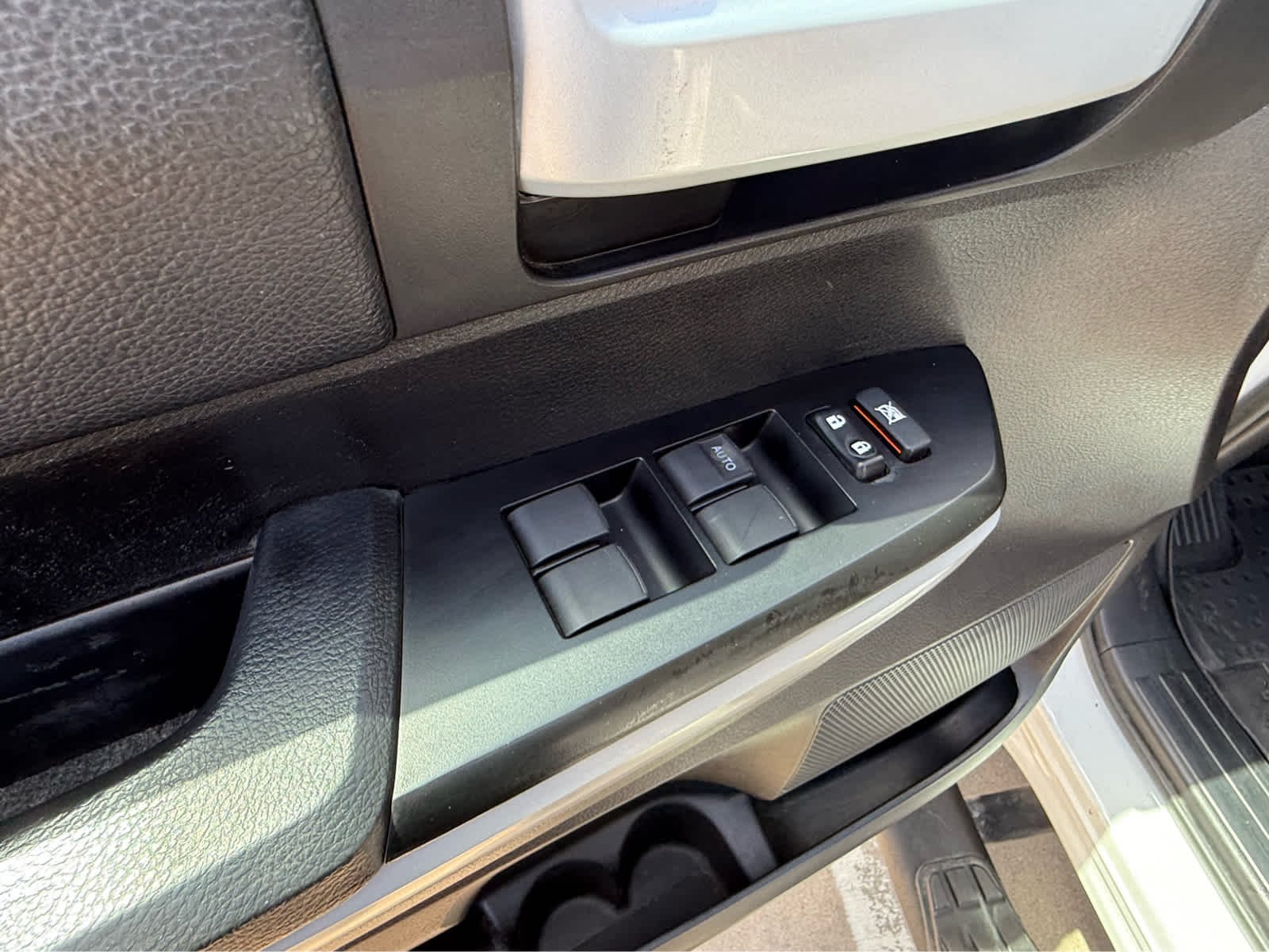 Used 2021 Super White Toyota SR5 image 18