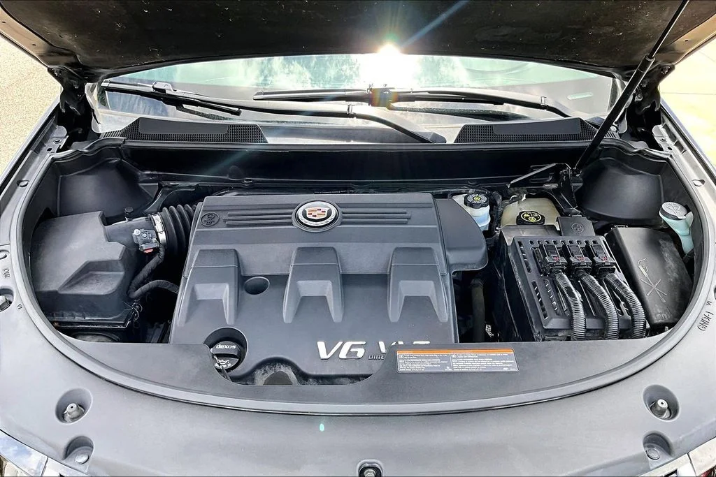 Used 2013 Black Cadillac Performance image 9