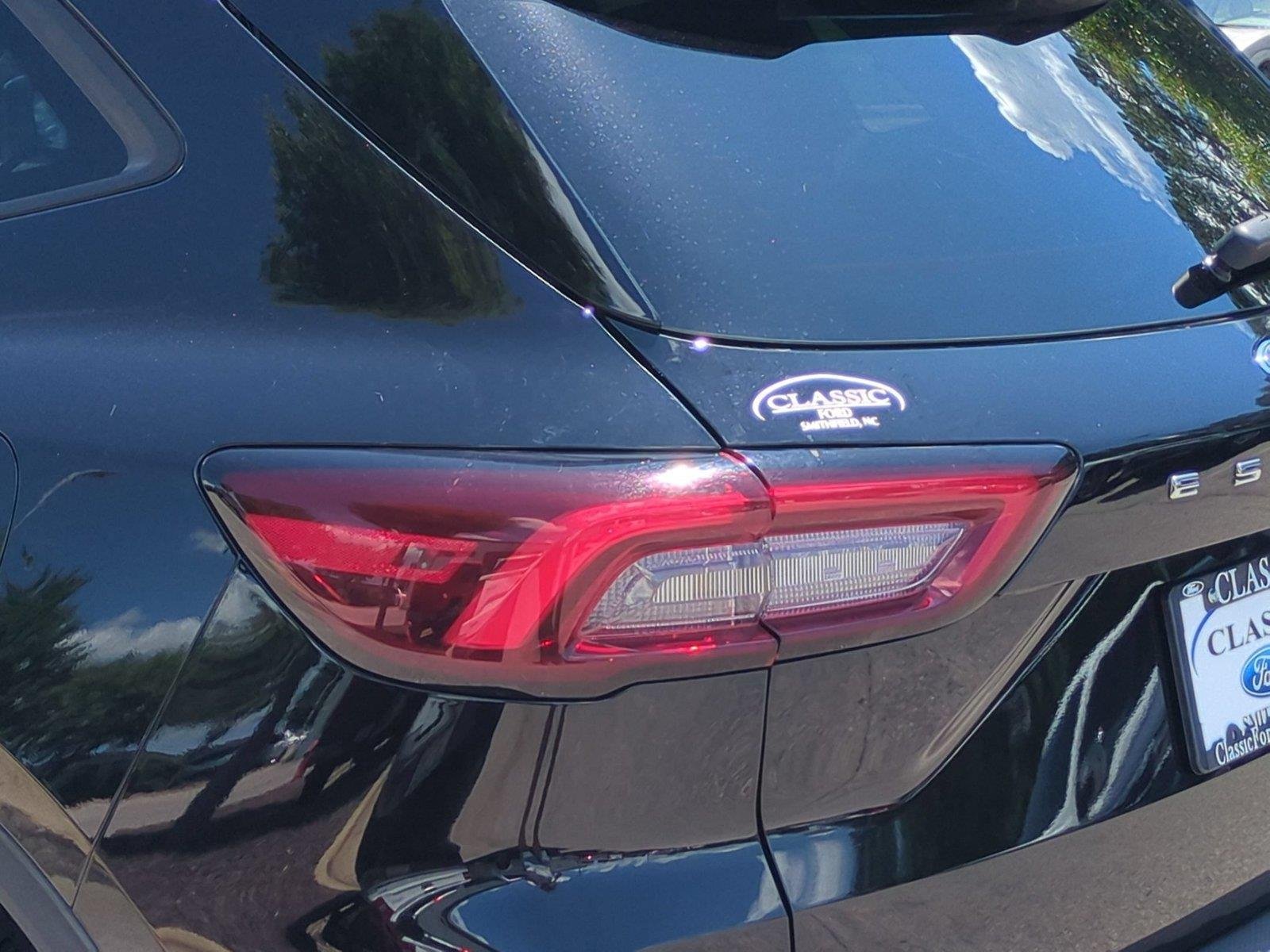 Used 2025 Agate Black Ford ST-Line Select image 12