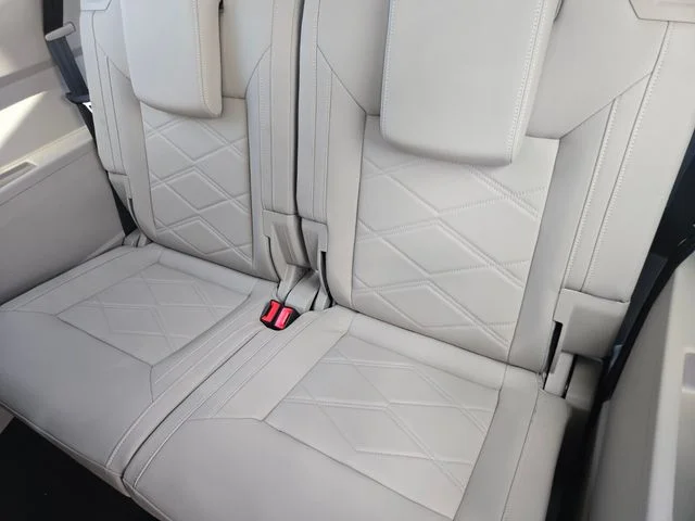 New 2026 White/off-white Volkswagen 2.0T SE w/Technology image 9