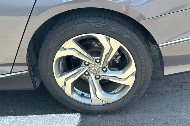 Used 2018 Modern Steel Metallic Honda EX image 4
