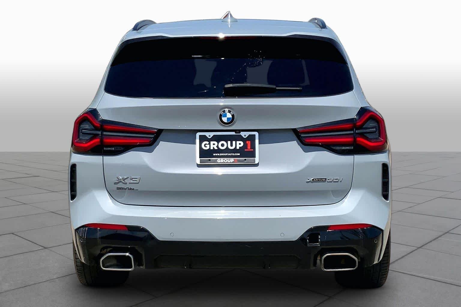 Used 2022 Brooklyn Grey Metallic BMW xDrive30i image 4