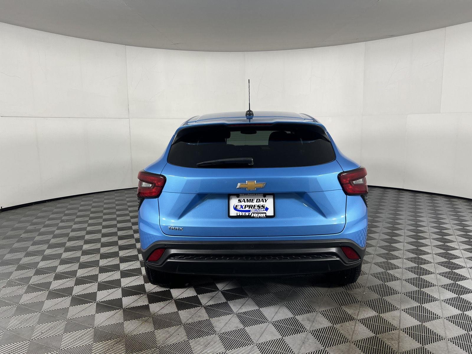 Used 2025 Marina Blue Metallic Chevrolet LS image 28