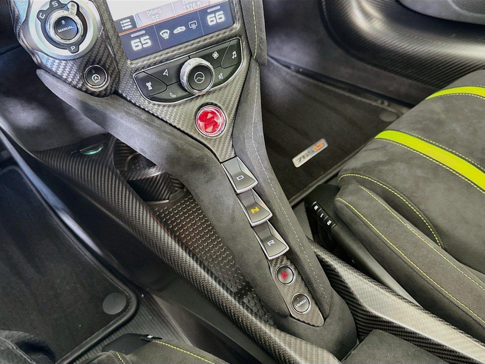 Used 2021 Lime Green McLaren Coupe image 21