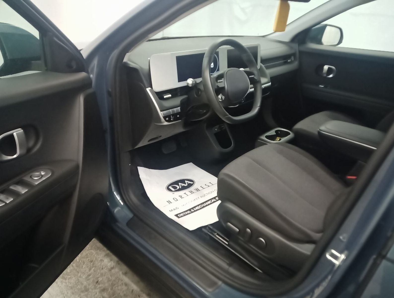 Used 2024 Green Hyundai SEL image 5