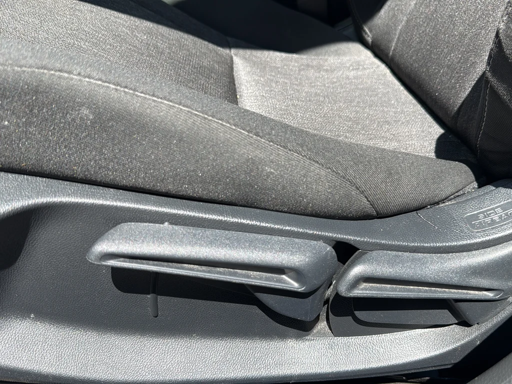 Used 2024  Honda LX image 17