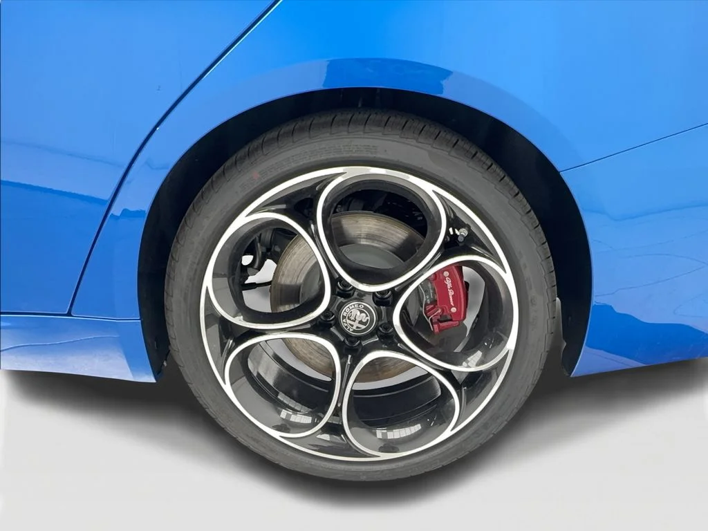 New 2026 Blue Alfa Romeo Base image 12
