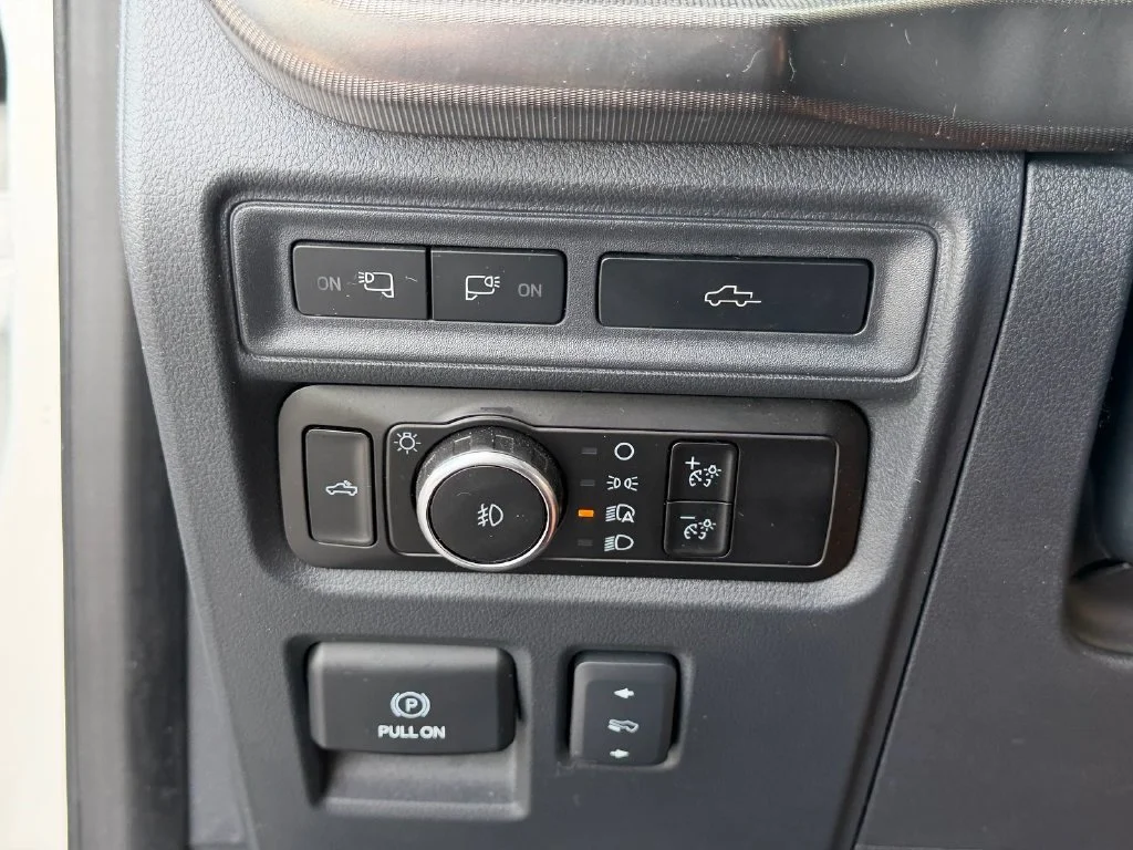 Certified Used 2023 White Ford Platinum image 27