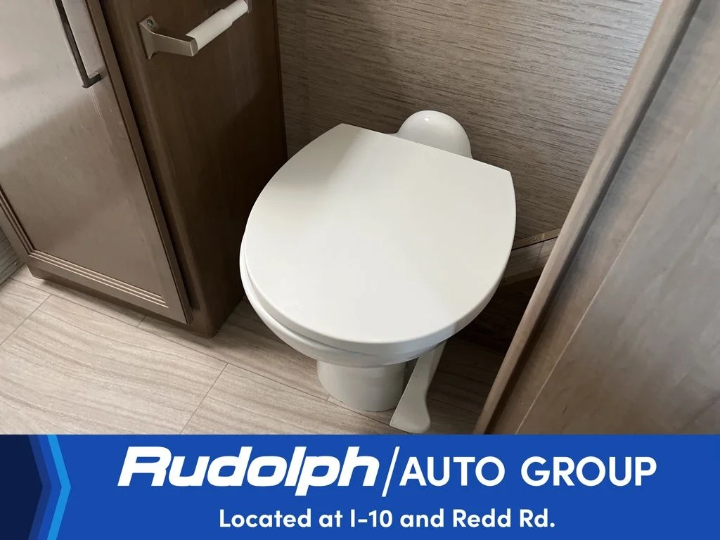 Used 2022 Oxford White Ford Base image 37