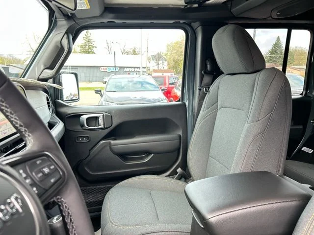 New 2026 Anvil Clear-Coat Exterior Paint Jeep Sport S image 31