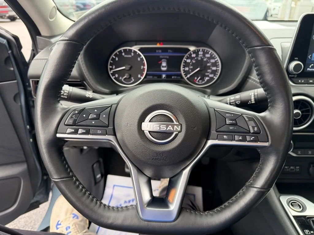 Used 2025 Gray Nissan SV image 12