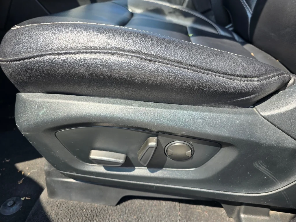 Used 2021 Atlas Blue Metallic Ford XLT image 16