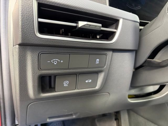 Used 2025 Red Hyundai SEL image 17