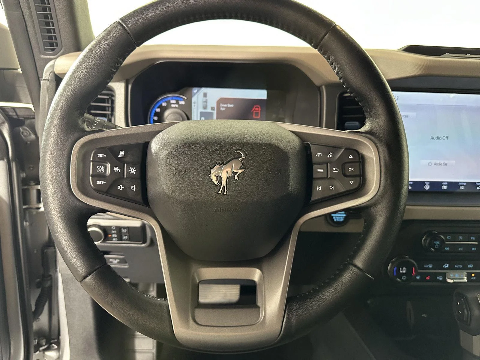 Used 2024 Iconic Silver Ford Wildtrak image 18