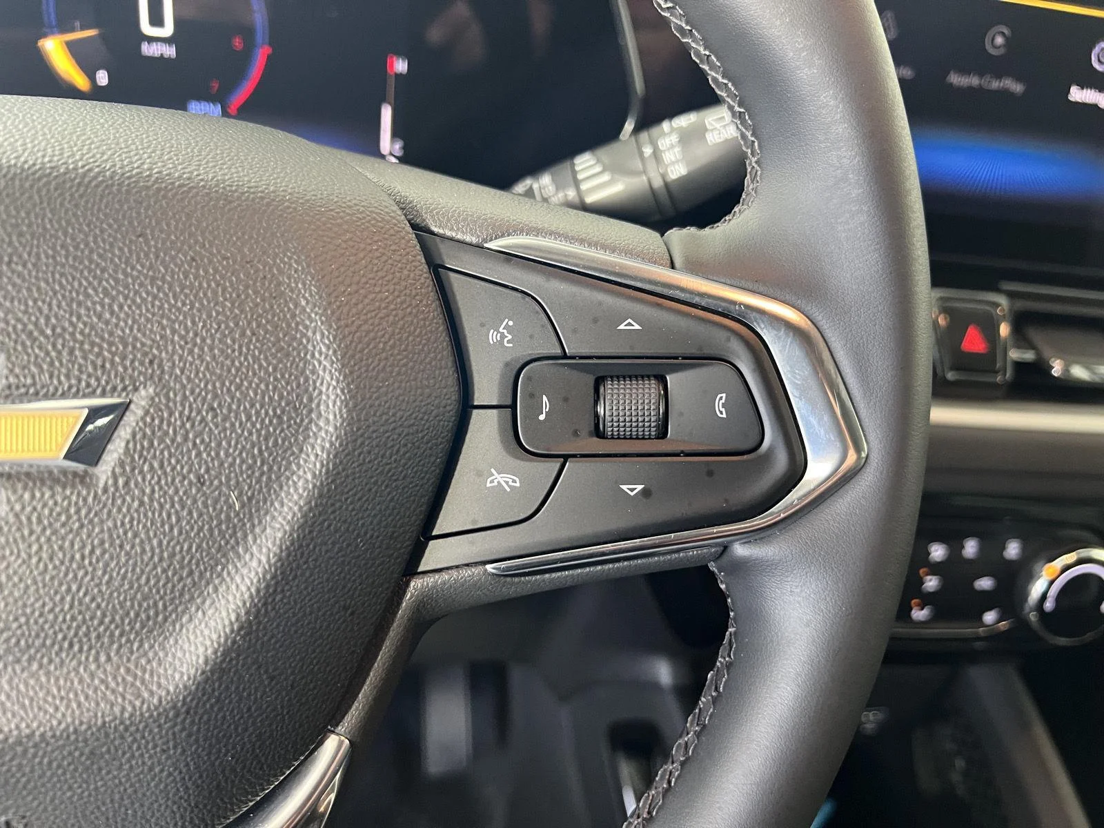 Used 2024 Fountain Blue Chevrolet LT image 9