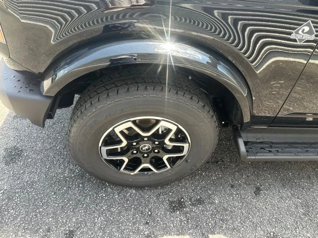 New 2026 Shadow Black Ford Outer Banks® image 9