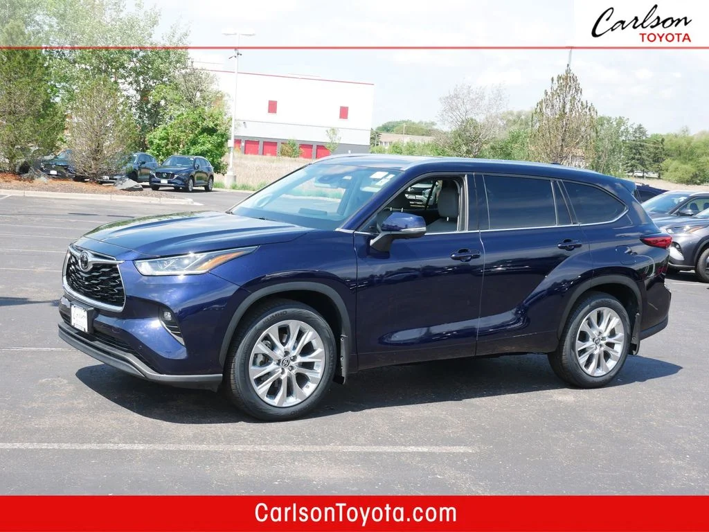 2023 Toyota Highlander Limited AWD's photo