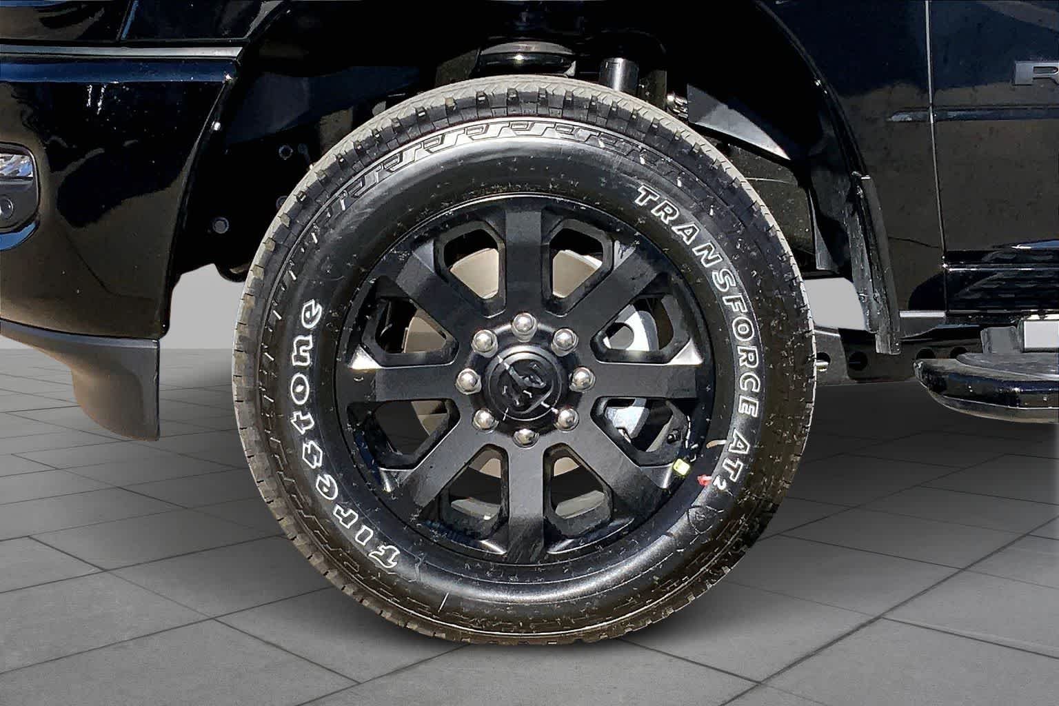 New 2026 Diamond Black Crystal Pearl-Coat Exterior Paint RAM Laramie image 11