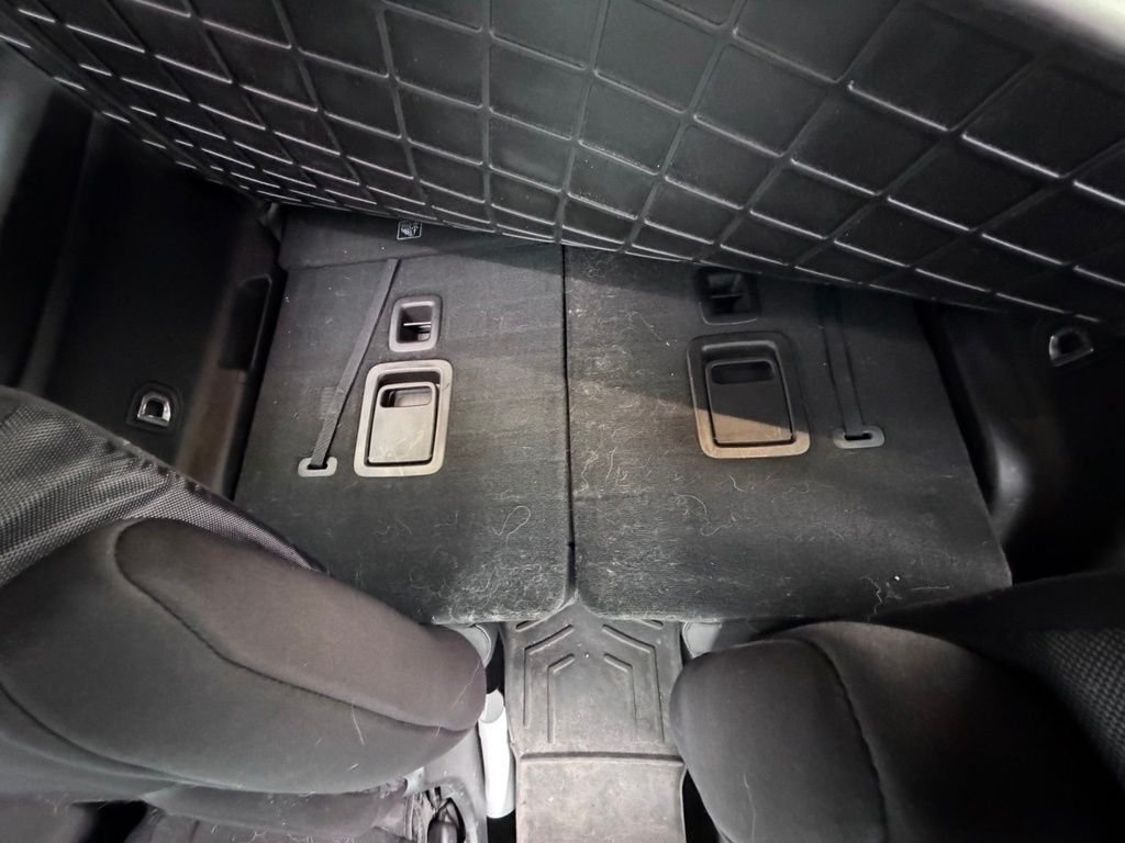 Used 2023 Gray Jeep Laredo image 18