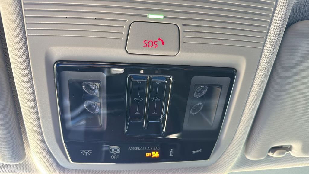 New 2026 Opal White Pearl Volkswagen 2.0T Peak Edition image 38