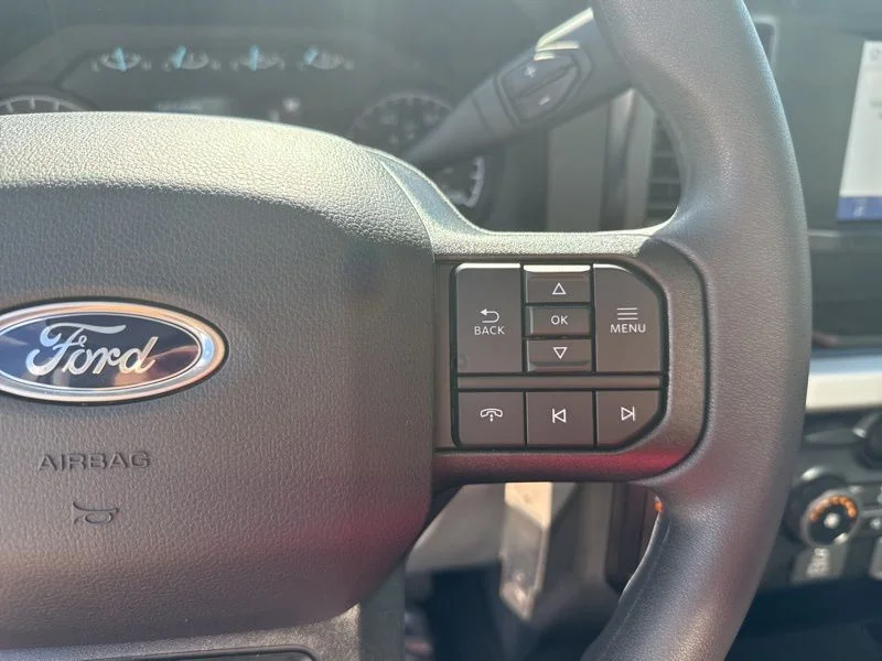 New 2025 Oxford White Ford F-350® XL image 21