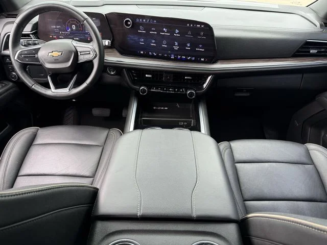 Used 2025 Gray Chevrolet Premier image 8