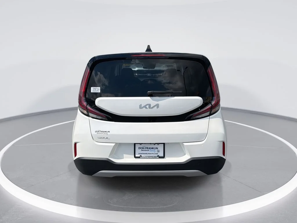 Used 2025 White Kia LX image 7