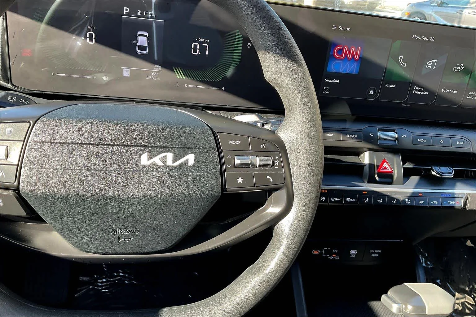 Used 2025 Aurora Black Pearl Kia LXS image 24