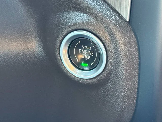 Used 2021 White GMC Denali image 17