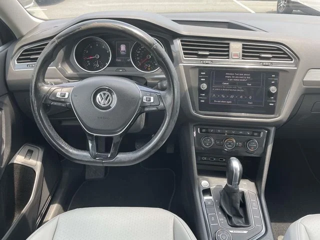 Used 2018 Gray Volkswagen 2.0T SEL image 14