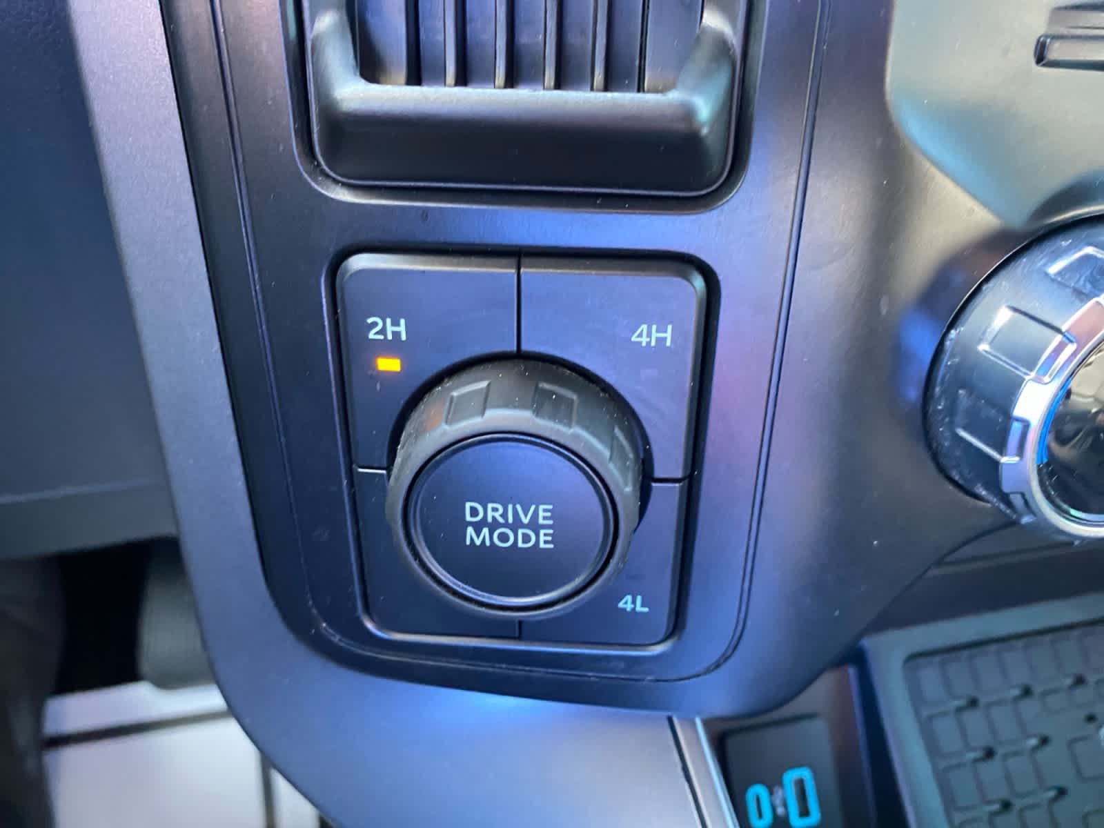 Used 2024 Antimatter Blue Ford XLT image 29