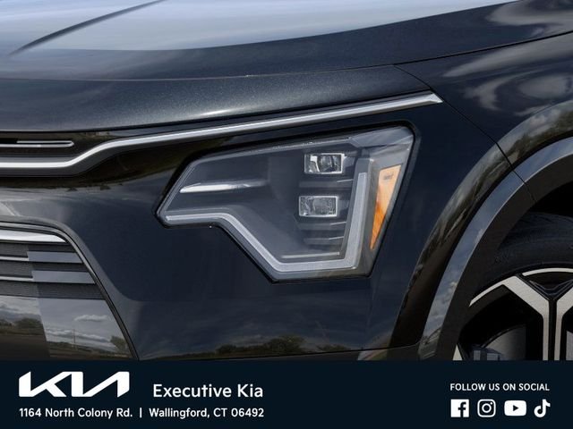 2025 Kia Niro SX Touring - Photo 10
