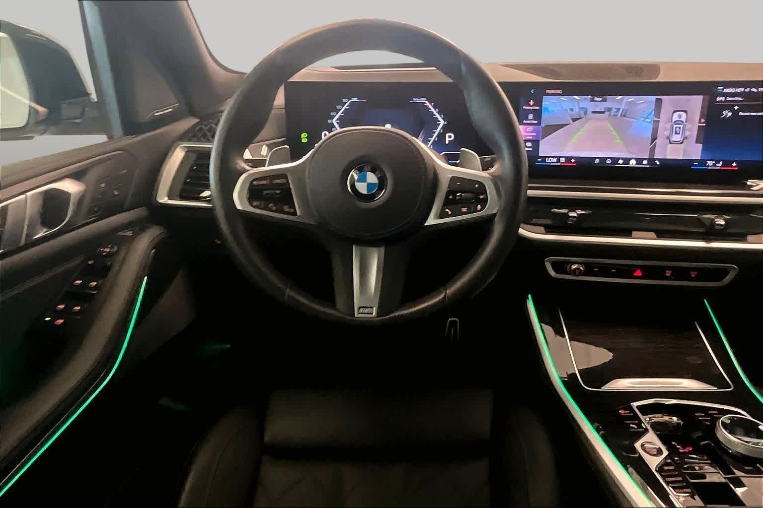 Used 2025 Mineral White Metallic BMW sDrive40i image 5