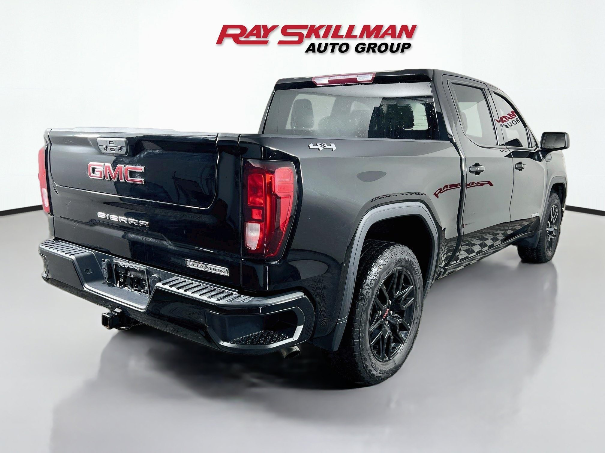 Used 2022 Onyx Black GMC ELEVATION image 7